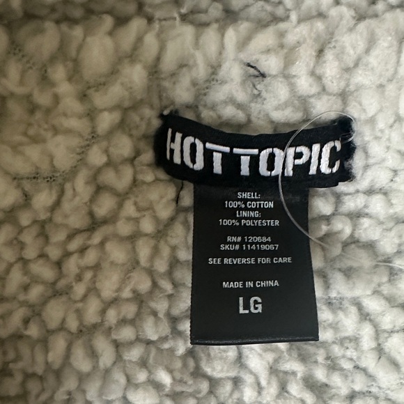 Hot Topic Blue Jean Jacket with White Sherpa Lining - Picture 4 of 5